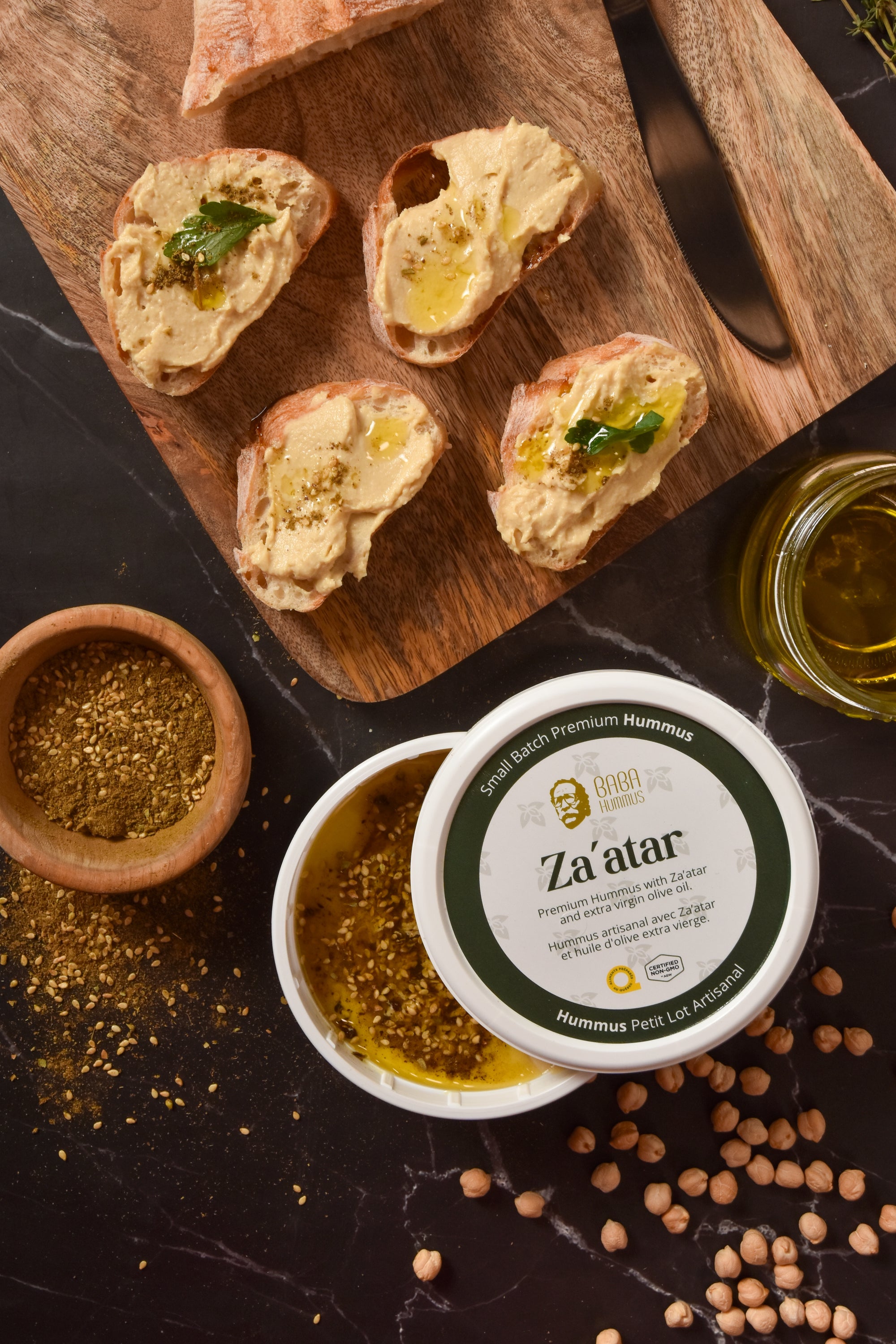 Hummus artisanal avec Za'atar et huile d'olive extra vierge.